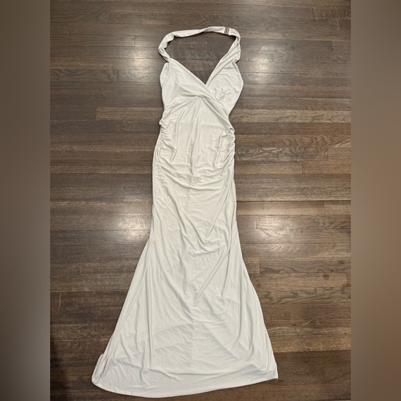 Club L Elegant White halter Maxi Dress size large - Picture 2 of 11